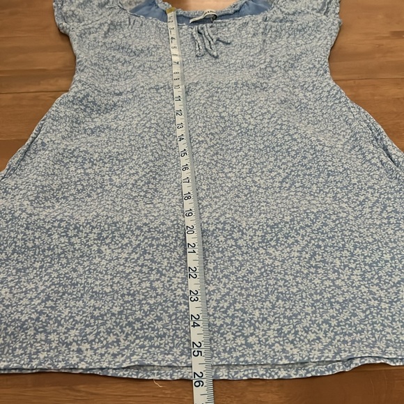 Abercrombie & Fitch Blue & White floral pattern size M babydoll cottagecore - Picture 11 of 11
